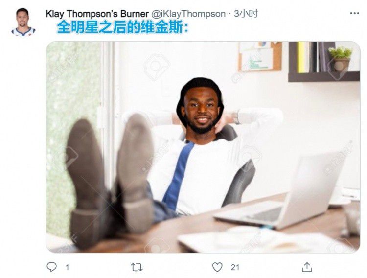 美女脱下内裤让男人捅